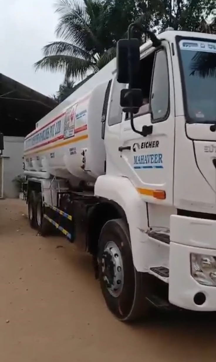 Mahaveer-branded Eicher tanker trailer of The Royal Mahaveer Roadlines